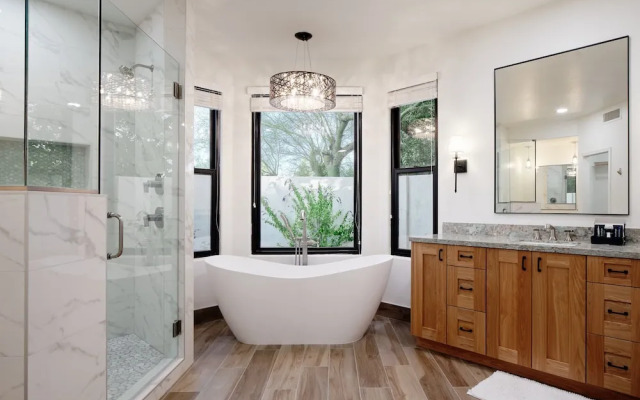 Luxury Mountain Estate-pool-spa-bbq+bar-fire pit