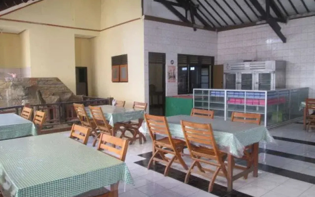 Hotel Dewi