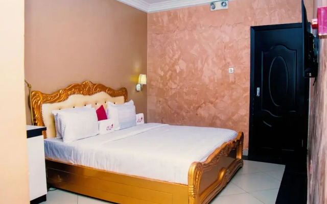 Ai-Royal Hotel & Suites