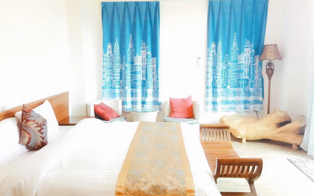 Provence Coffee Manor Bed And Breakfast