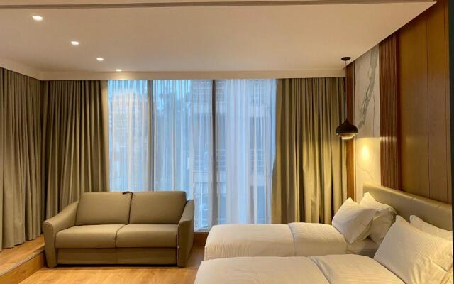 Black Diamond Hotel