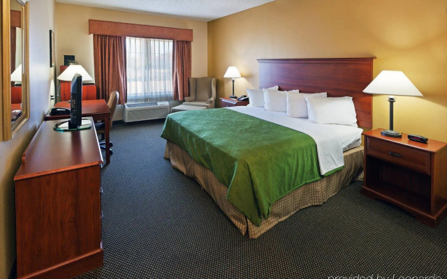 Country Inn & Suites by Radisson, Norman near University