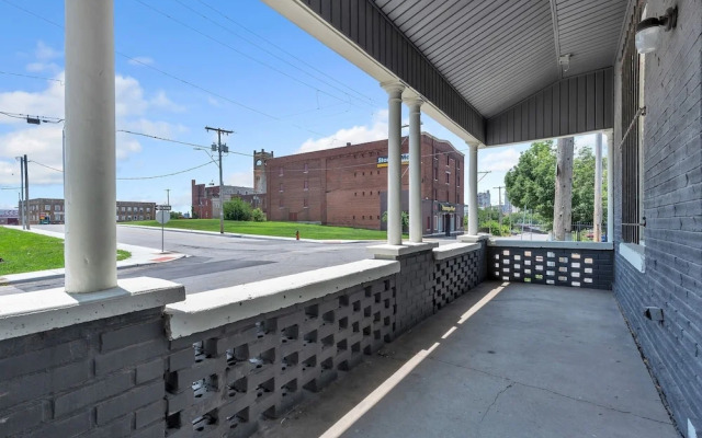 Brikctoria 1100 5 Bedroom Home