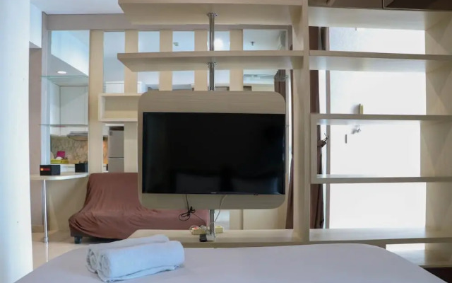 Modern Look Studio Apartment At Capitol Park Residence