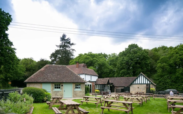The Cowdray Arms