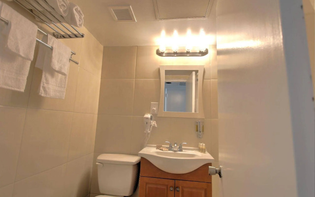 Deluxe Private Studios at the Casablanca