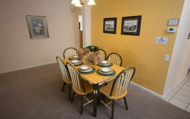 Windsor Palms 2220