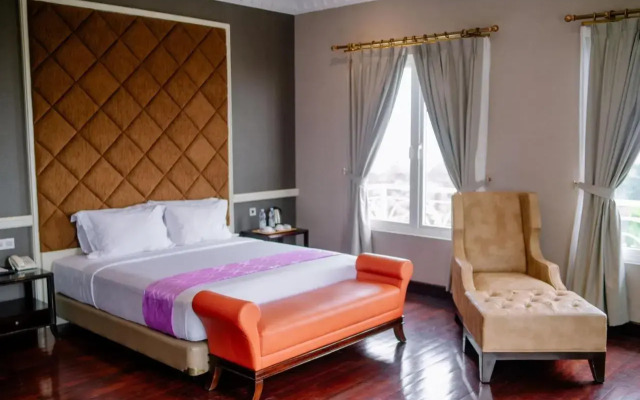 Beth Kasegaran Theresia