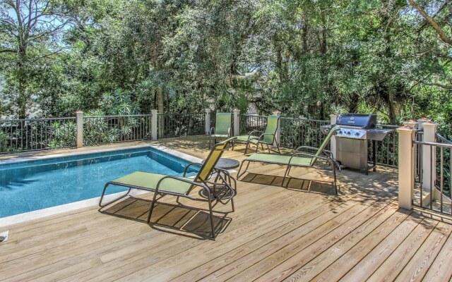 6 Cat Boat Holiday Home