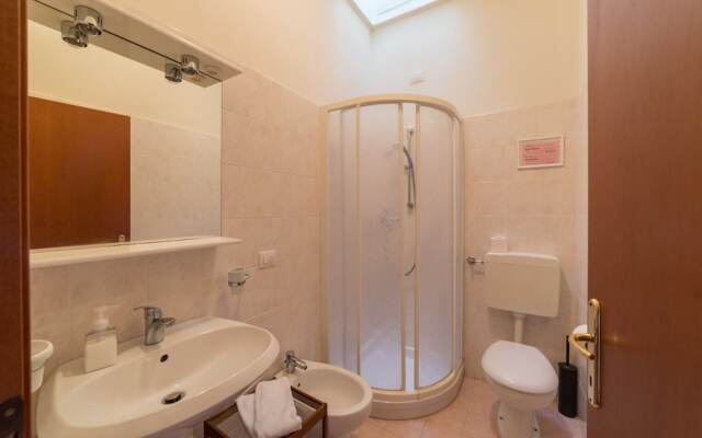 Fattoria Pagnana suites and pool