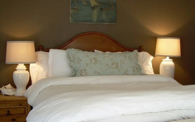 Salmonberry Inn & Beach House