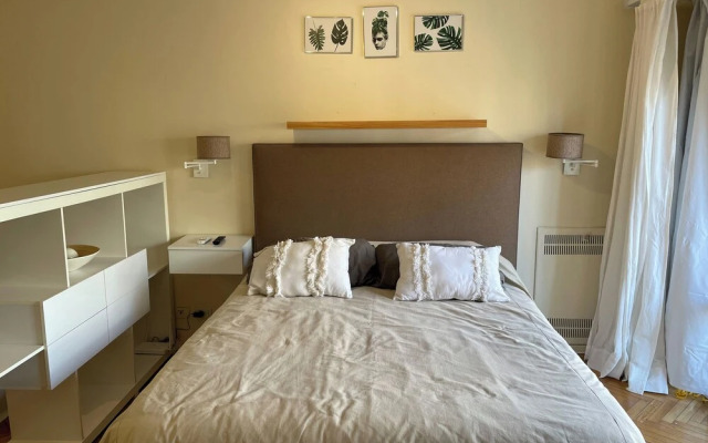 Comfortable & Spacious in Recoleta by BT Homes