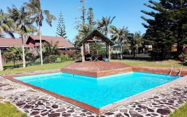 Fletcher Christian Apartments - Manava Suites