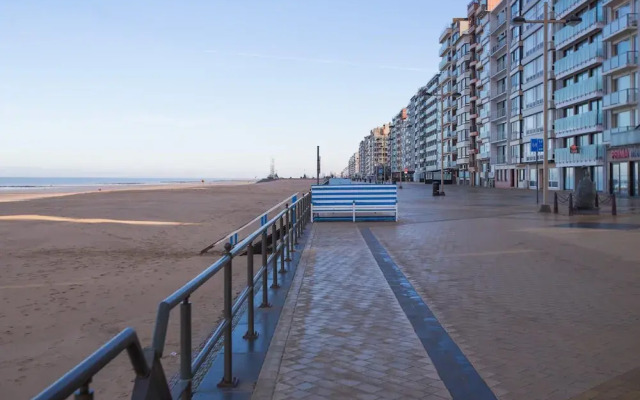 Huize Noordzee Located Directly on the Beach