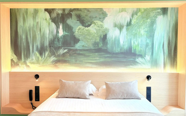 Brit Hotel Piscine & Spa - Fougères