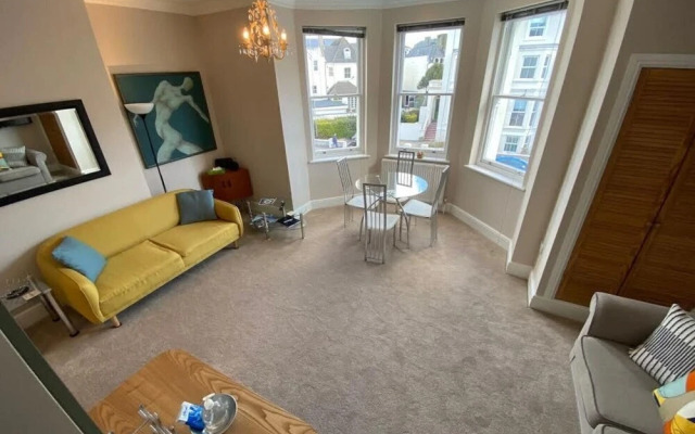 Lovely Seaside Apartment in Central Eastbourne