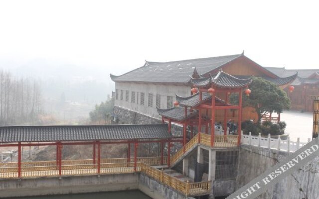 Xinnong Court Hotel