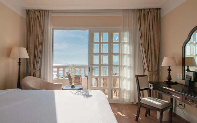 Sunrise Nha Trang Beach Hotel & Spa