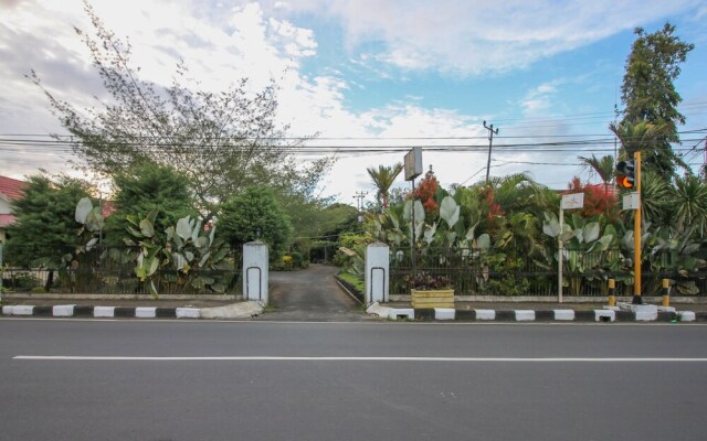 Airy Lansot Sarongsong Lingkungan Satu Tomohon