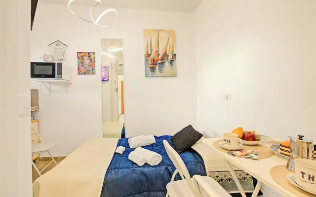 Jolie Sur La Mer - Petit Studio
