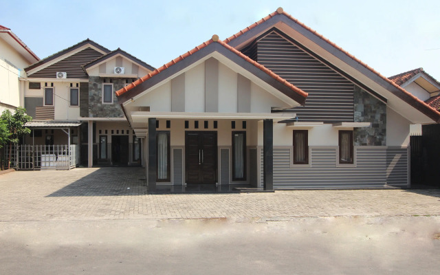 OYO 1547 Wisma Ray Syariah