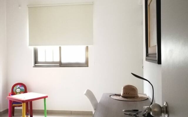 Grace Hauzz By Perlitas Home