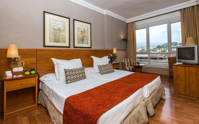 Leonardo Hotel Granada