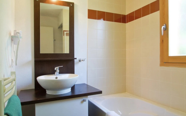 Alpine Escape Near Slopes