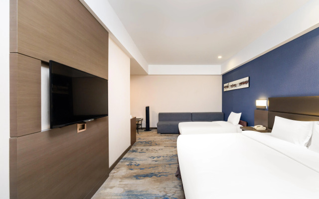 Holiday Inn Express Shenyang North Station by IHG