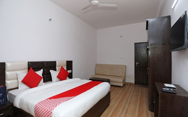 OYO 15219 Hotel Neer Buddha