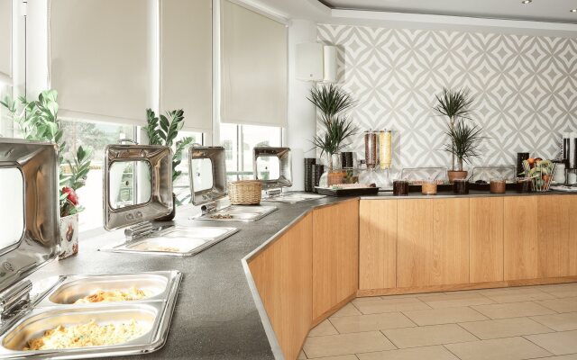 Отель Zante Atlantis