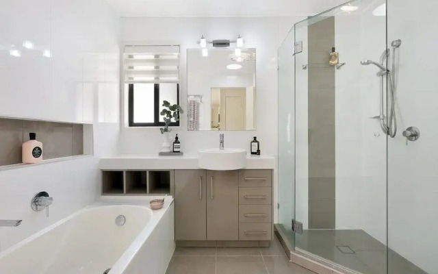 Riviera Road Miami - 4BRM Dual Villa