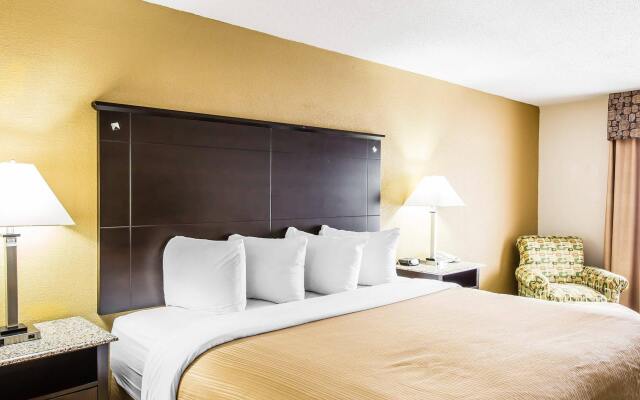 Quality Inn & Suites - Greensboro-High Point