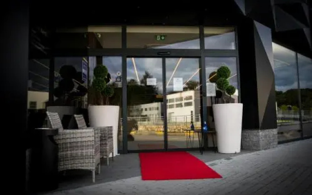 Hotel Bank