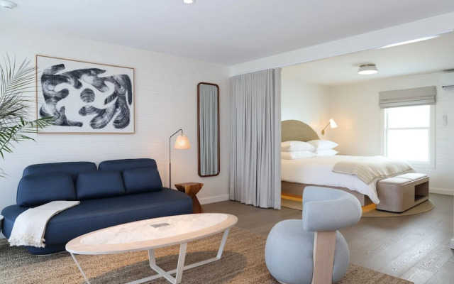 The Shoals Suites and Slips