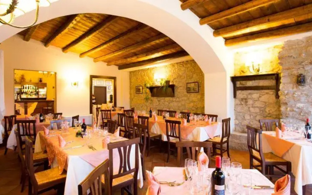 Casale Borgia Resort