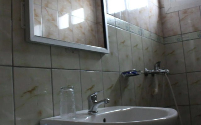 Tou'Ngou Hotel