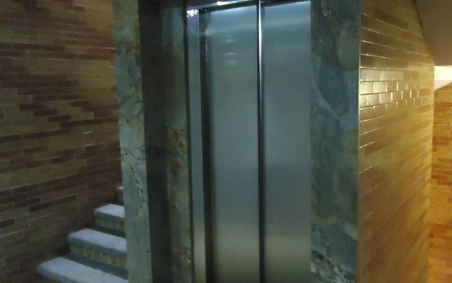 Hotel Porto Allegro - Near Malecon