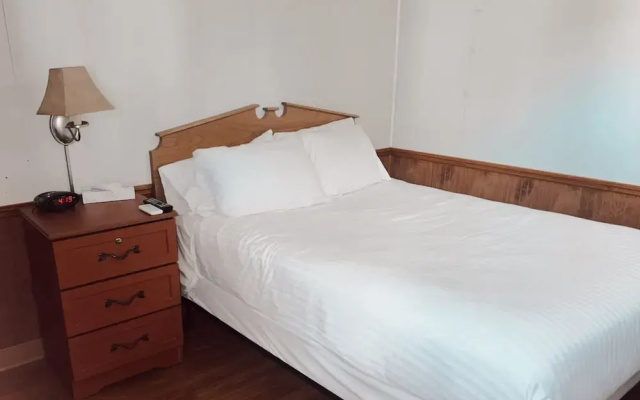 Hampton Motel
