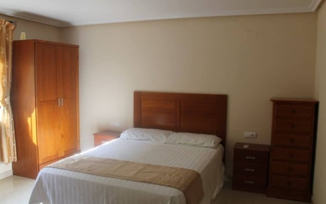 Large Luxurious Villa Urb La Escuera Private Pool