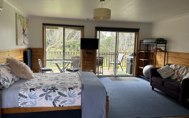 Clifton Beach Lodge