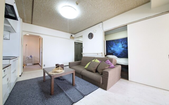 Studio Minamisenba702