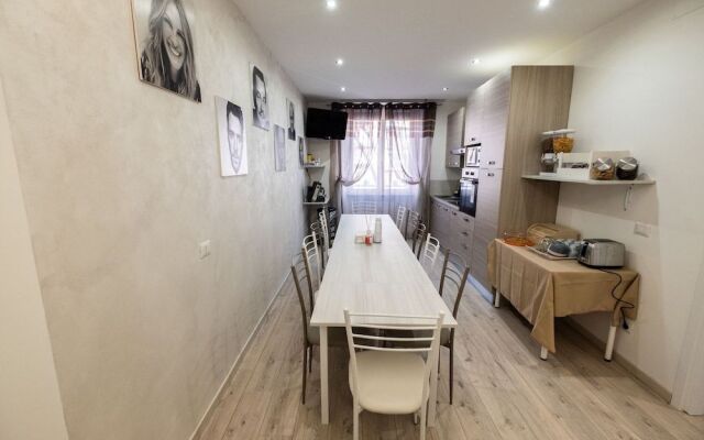 Cineroma Guesthouse