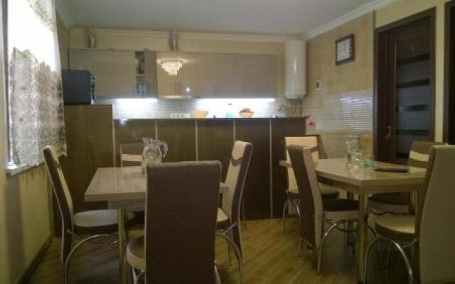 Hostel Maia