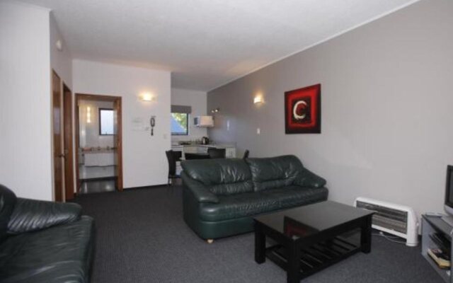 Kings Gate Motel