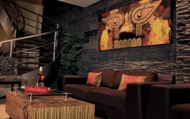 Villa Real Hotel & Suites