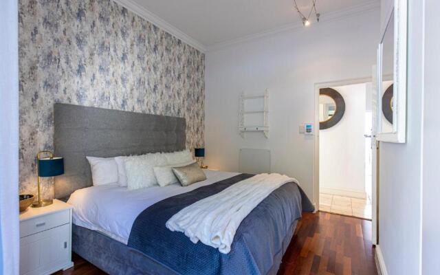 Clifton YOLO Spaces – Clifton Beachfront Apartments