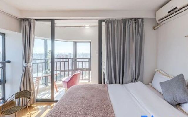 Ruili Apartment