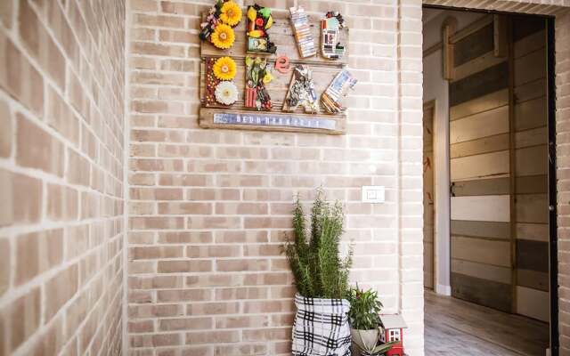 Bed and Breakfast Bric & Brac
