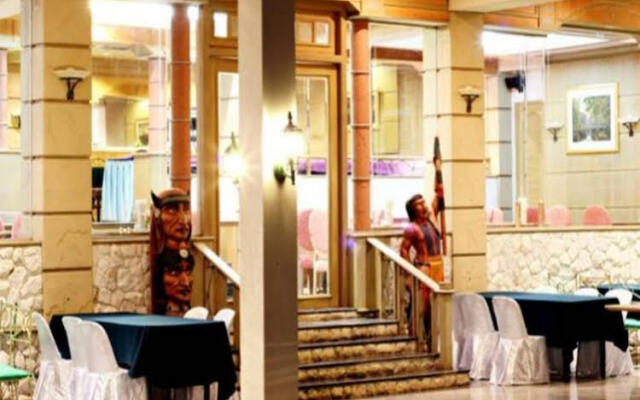 Sak Phu Duen Hotel & Resort